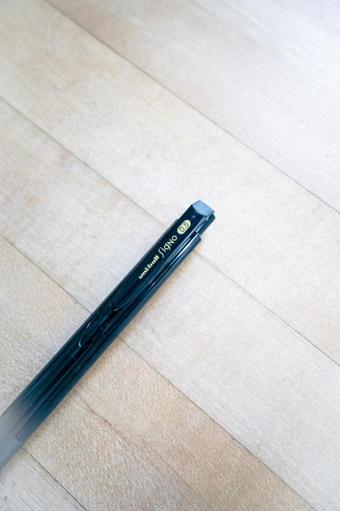 Uni-Ball Signo RT1 Gel Pen